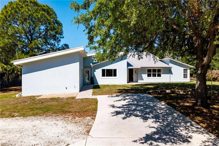 681  15th SW ST, Naples, FL 34117