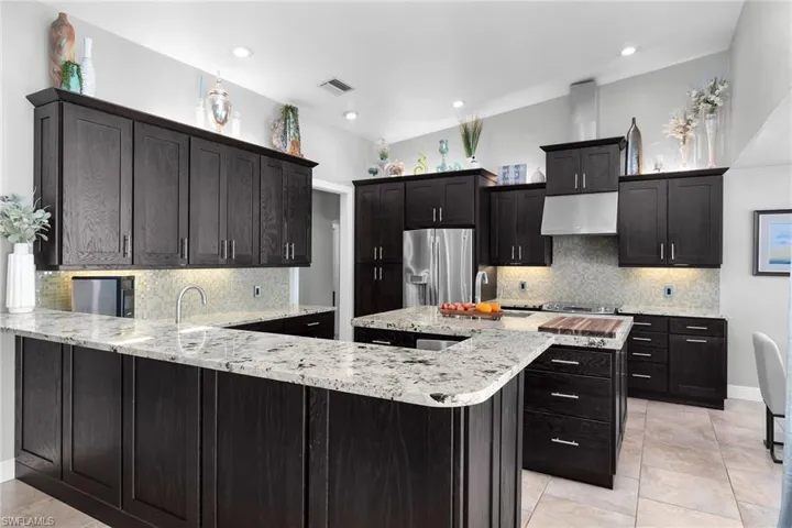 681  15th SW ST, Naples, FL 34117