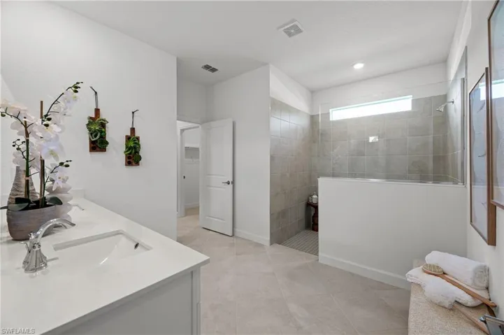3245 Weston Manor Dr, Alva, Florida 33920