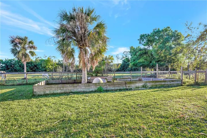 8200  Dosonte  LN, North Fort Myers, FL 33917
