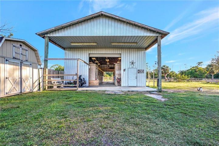 8200  Dosonte  LN, North Fort Myers, FL 33917