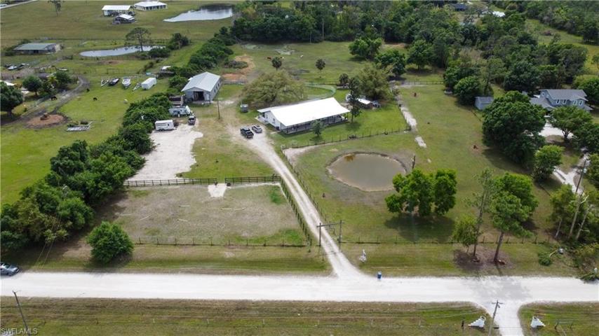 8200  Dosonte  LN, North Fort Myers, FL 33917
