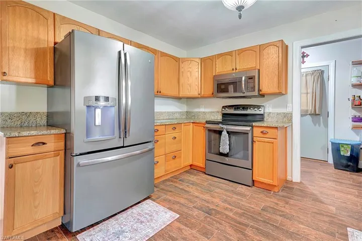 8200  Dosonte  LN, North Fort Myers, FL 33917