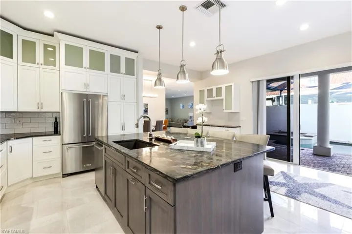 Look at this magnificent Updated Kitchen