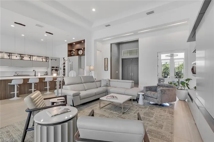 8777 Santo Domingo Dr, Naples, Florida 34112