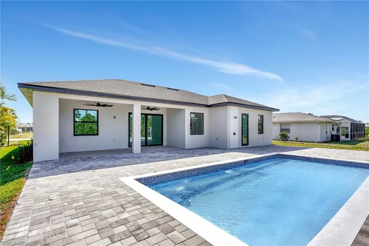 212  Fairway  RD, Rotonda West, FL 33947