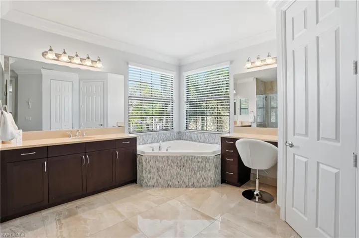 4021 Thistle Creek Ct, Naples, Florida 34119