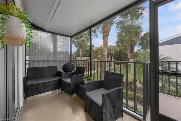4100  Looking Glass  LN, Naples, FL 34112