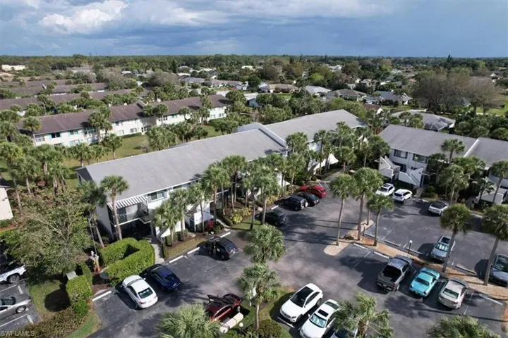 4100  Looking Glass  LN, Naples, FL 34112