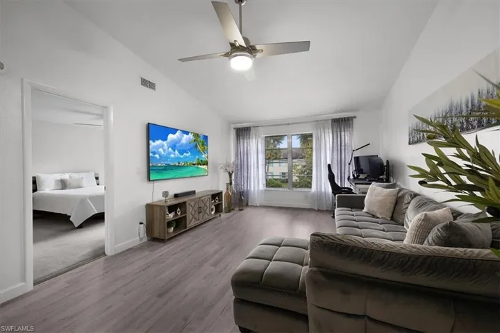 4100  Looking Glass  LN, Naples, FL 34112