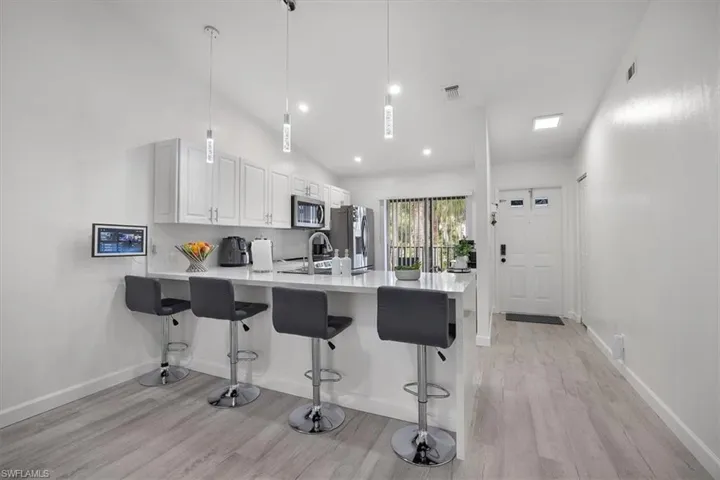 4100  Looking Glass  LN, Naples, FL 34112