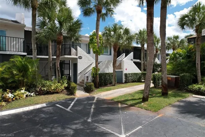 4100  Looking Glass  LN, Naples, FL 34112