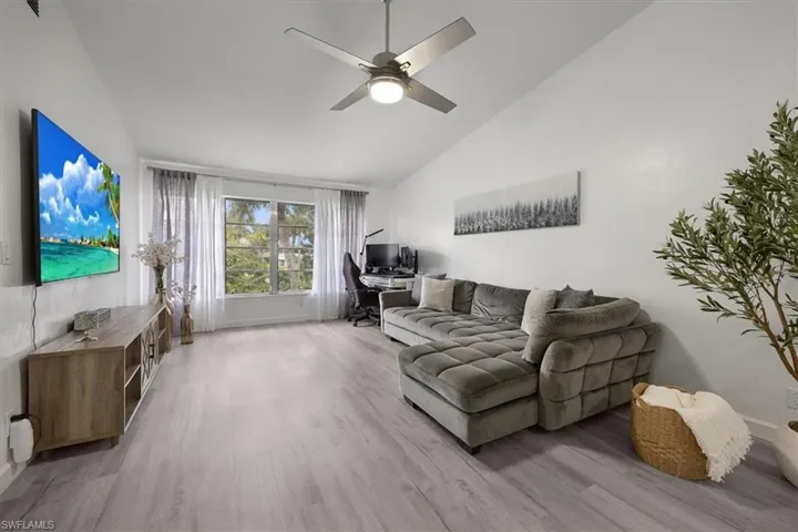 4100  Looking Glass  LN, Naples, FL 34112