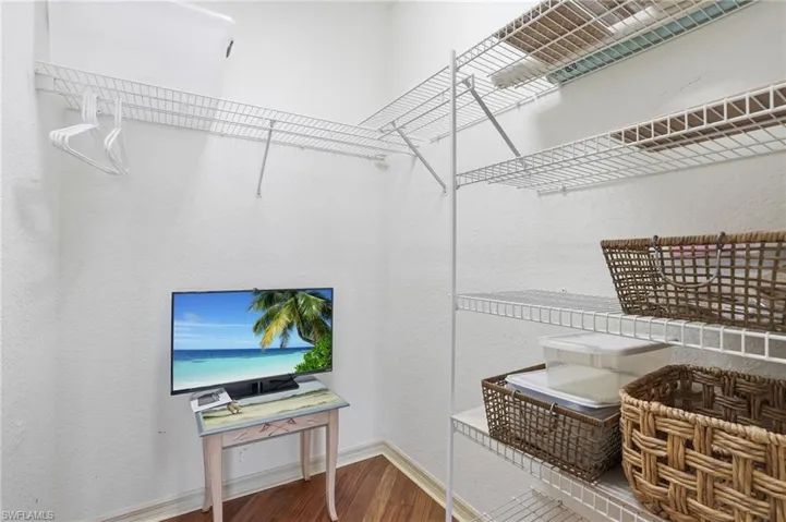 Den Closet