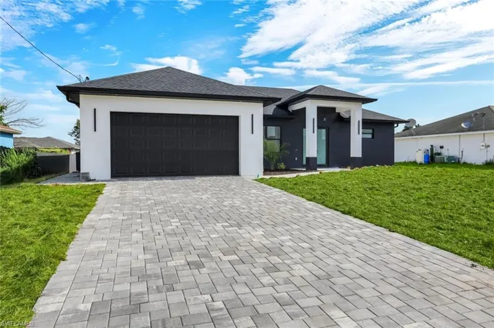 1139 Ebert St E, Lehigh Acres, Florida 33974
