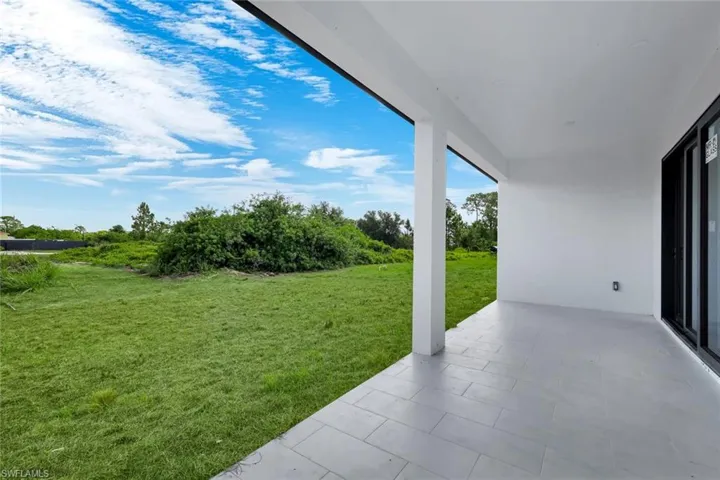 1139 Ebert St E, Lehigh Acres, Florida 33974