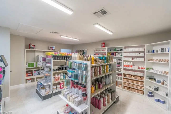 2700  Evans  AVE, Fort Myers, FL 33901