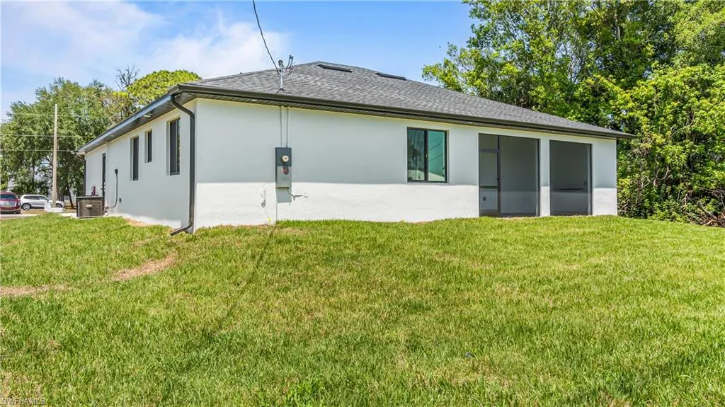 212 Connecticut Rd, Lehigh Acres Fl 33936