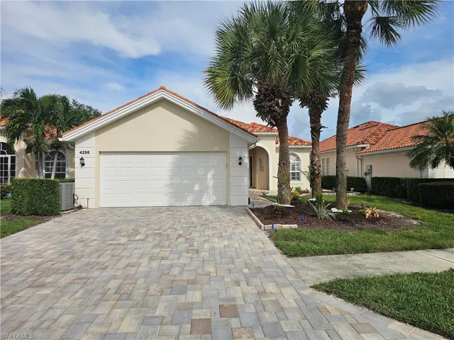 4256 Montalvo Ct, Naples, Florida 34109