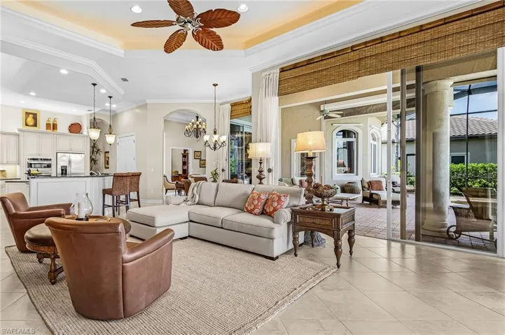 9006 Shenendoah Cir, Naples, Florida 34113