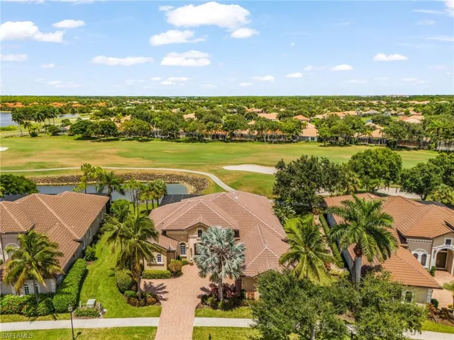 9006 Shenendoah Cir, Naples, Florida 34113