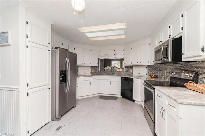 5508 Colonial Rd, North Fort Myers, Florida 33917