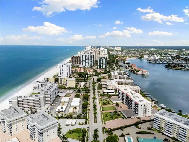 3443  Gulf Shore N BLVD, Naples, FL 34103