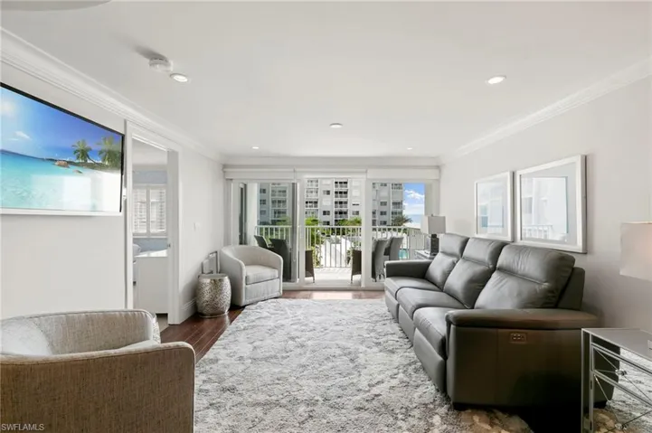 3443  Gulf Shore N BLVD, Naples, FL 34103