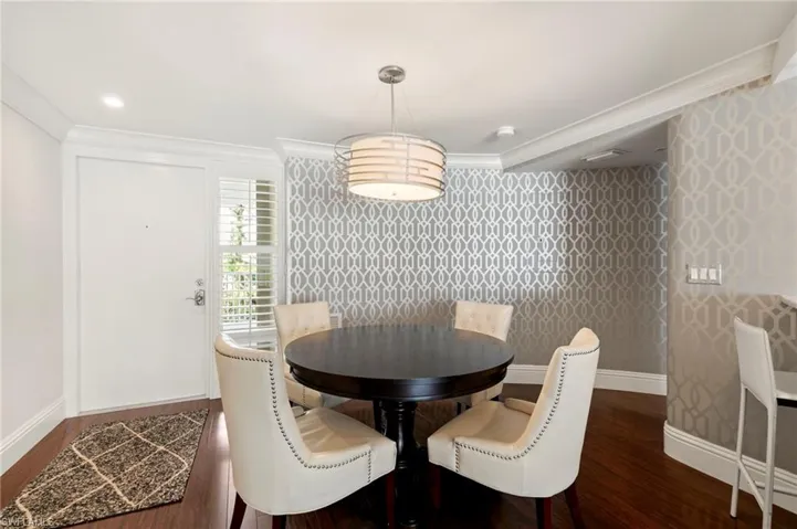 3443  Gulf Shore N BLVD, Naples, FL 34103