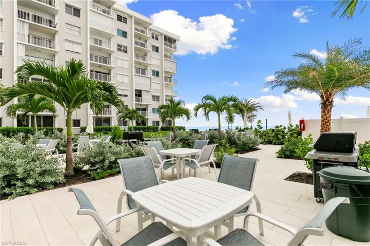 3443  Gulf Shore N BLVD, Naples, FL 34103