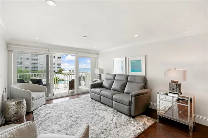 3443  Gulf Shore N BLVD, Naples, FL 34103