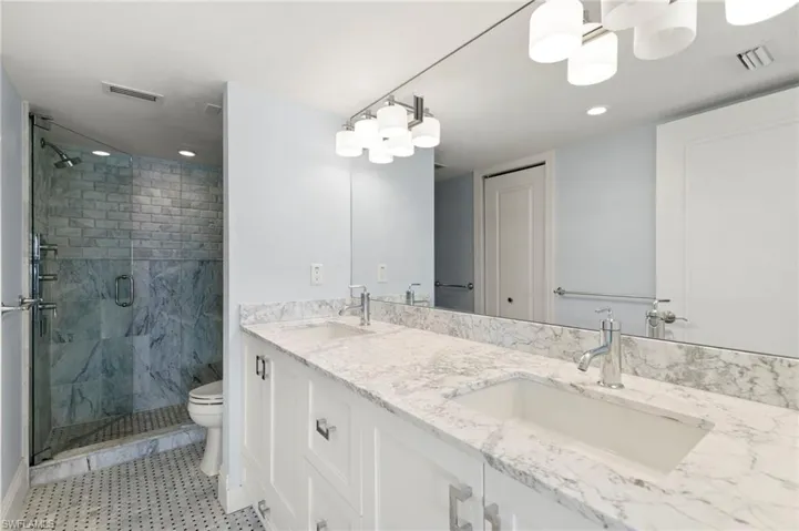 3443  Gulf Shore N BLVD, Naples, FL 34103