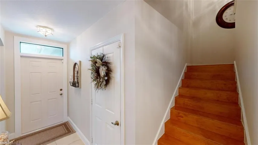 7660  Meadow Lakes  DR, Naples, FL 34104