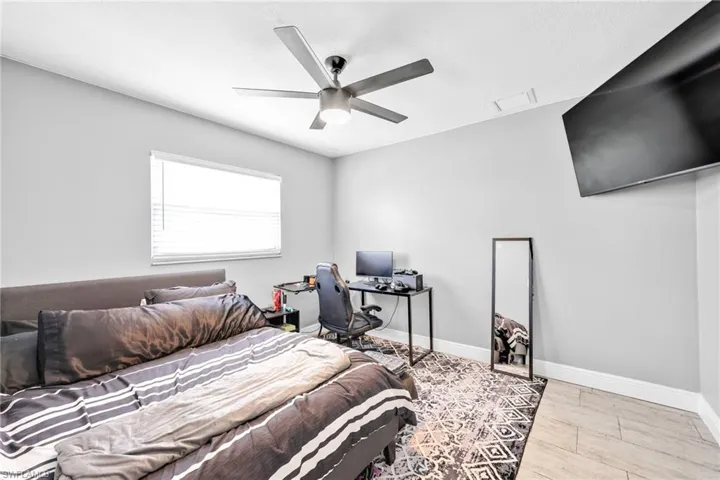 1346  Torreya  CIR, North Fort Myers, FL 33917