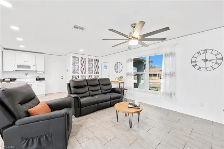 1346  Torreya  CIR, North Fort Myers, FL 33917