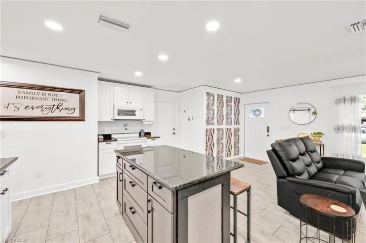 1346  Torreya  CIR, North Fort Myers, FL 33917