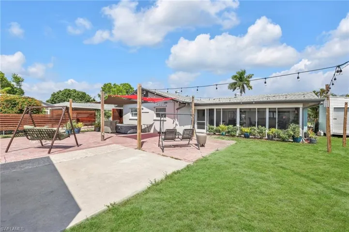 1346  Torreya  CIR, North Fort Myers, FL 33917
