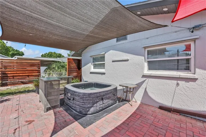 1346  Torreya  CIR, North Fort Myers, FL 33917
