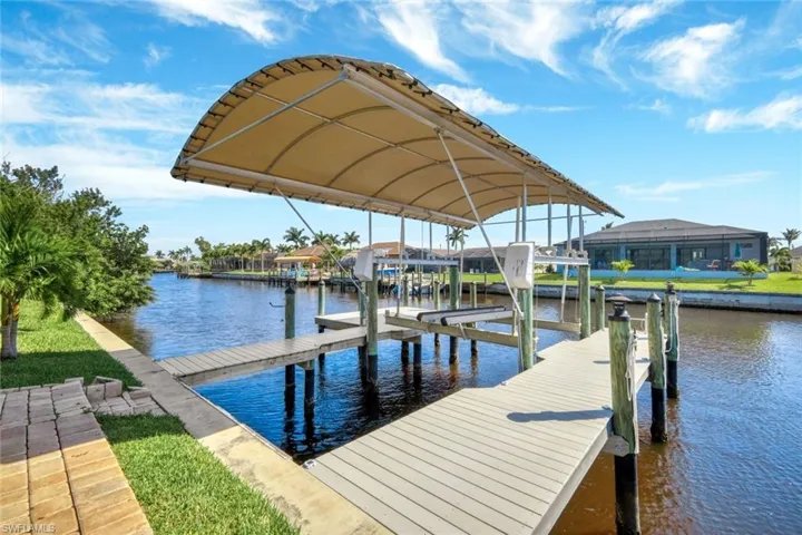 2227 SE 19th  PL, Cape Coral, FL 33990