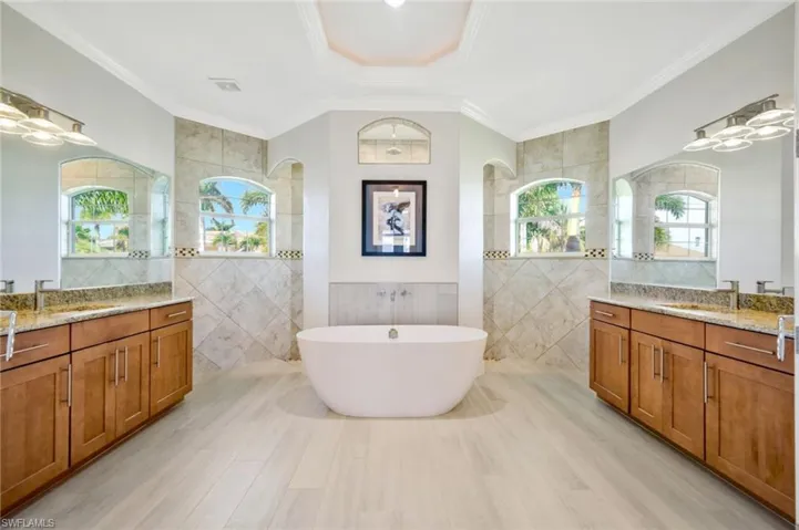 2227 SE 19th  PL, Cape Coral, FL 33990