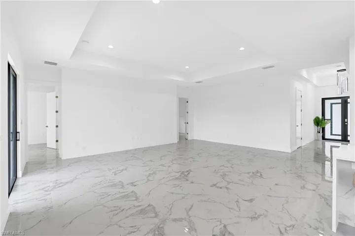6037 N Moss Cir, Labelle, Florida 33935