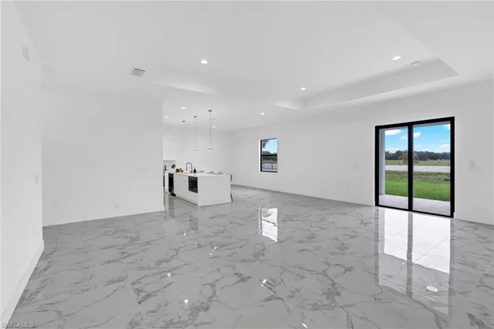 6037 N Moss Cir, Labelle, Florida 33935