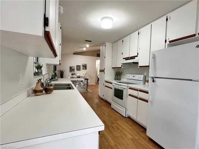 1961  Krape  RD, Naples, FL 34120