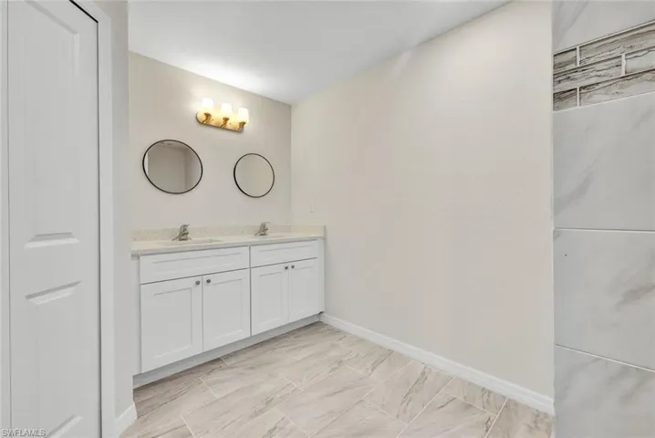 owner's ensuite bath/bano principal