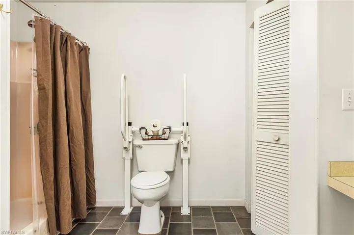 handicap accessible master bath