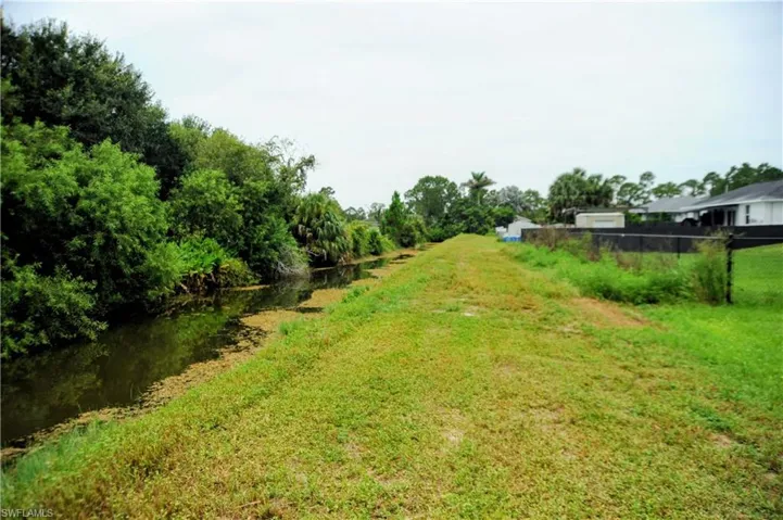 1220 Cloplon St E, Lehigh Acres, Florida 33974