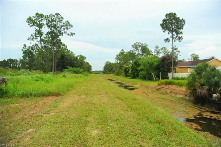 1220 Cloplon St E, Lehigh Acres, Florida 33974