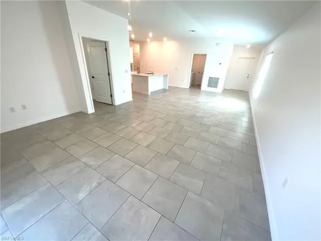 3905  Treasure Oak  WAY, Fort Myers, FL 33905