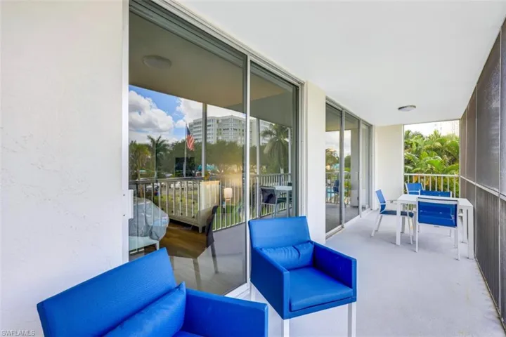 5  Bluebill  AVE, Naples, FL 34108