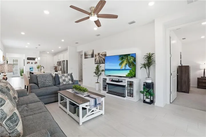 1879 Sierra Ct, Naples, Florida 34120